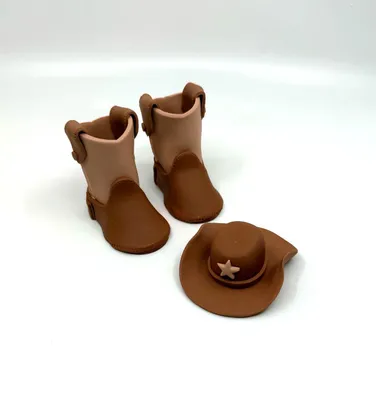 Cowboy / Cowgirl - 3D edible cake decoration set - colours can be changed - 3 inches per item - AMAZING SET!! Cowboy / Cowgirl - 3D edible cake decoration set - colours can be changed - 3 inches per item - AMAZING SET!!